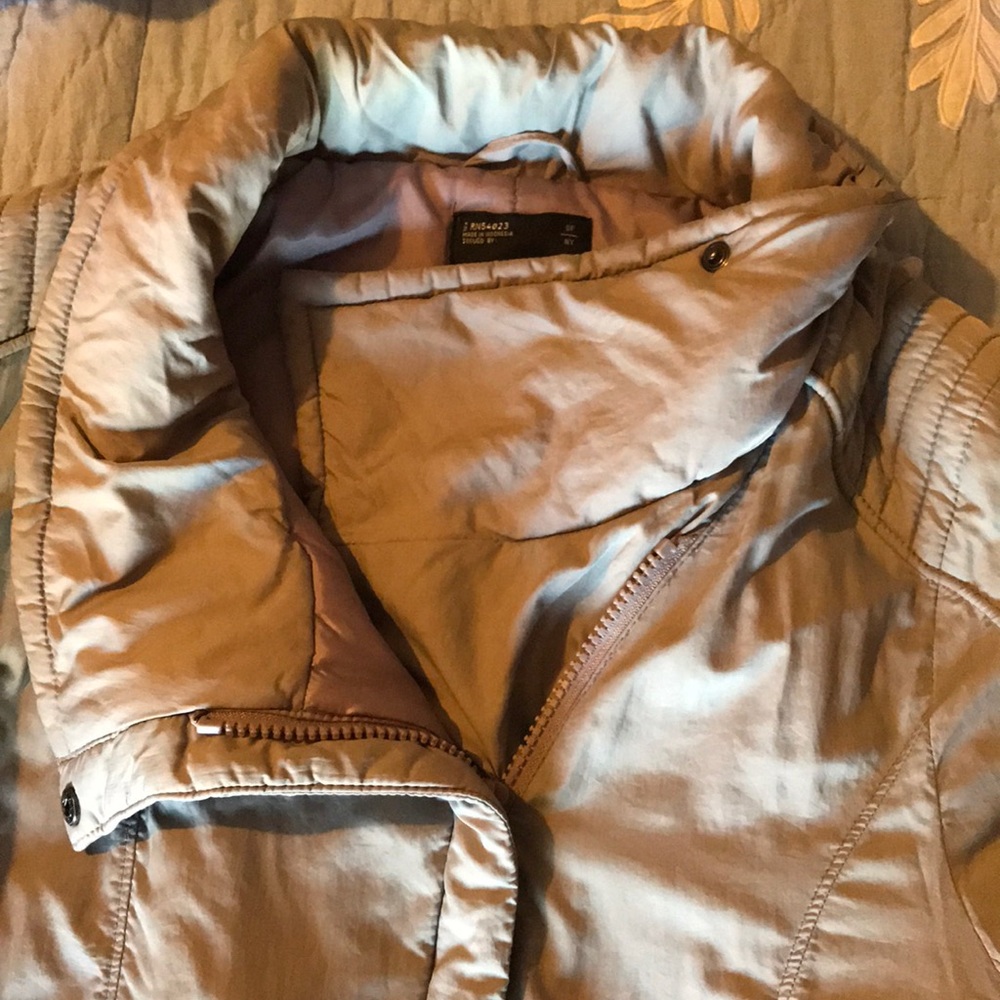Insulated jacket - Picture 2 of 4